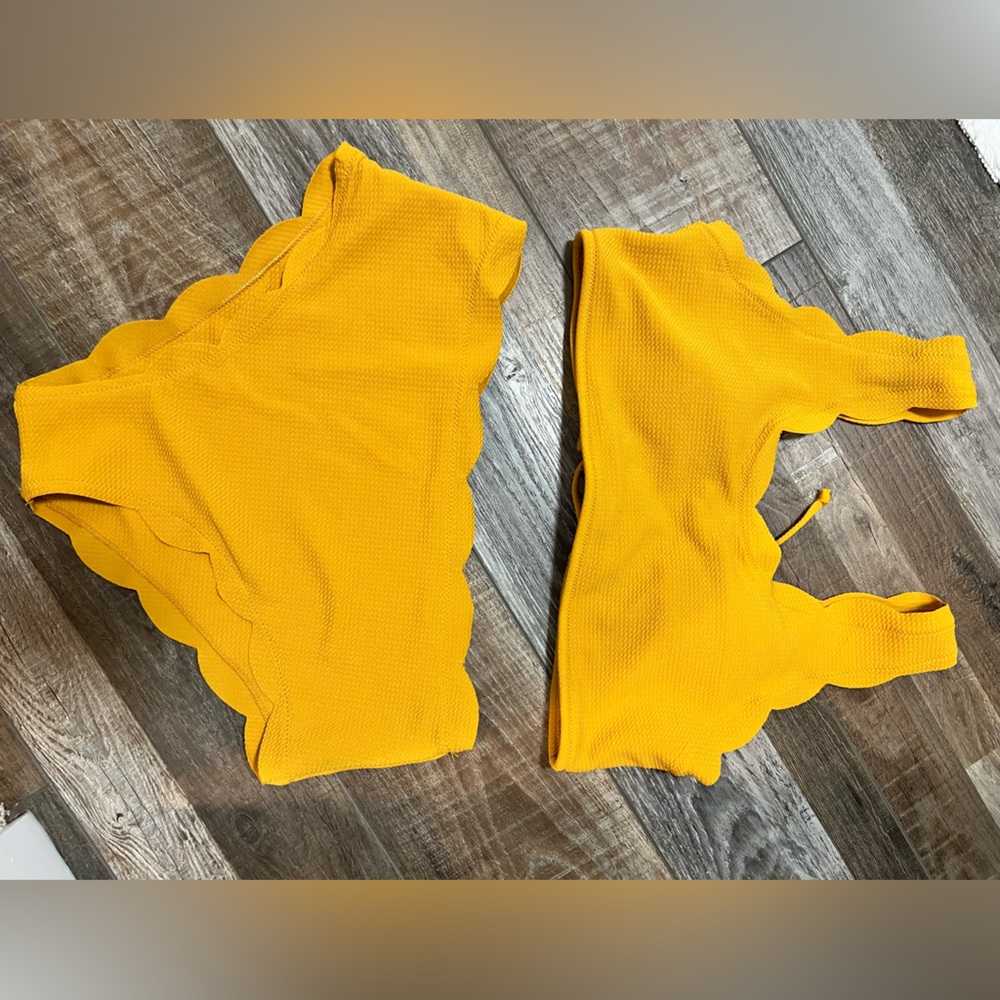 Yellow bikini - high waisted!